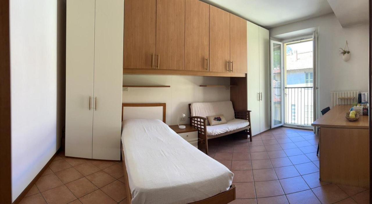 Lecco Only Females Guest House Eksteriør bilde